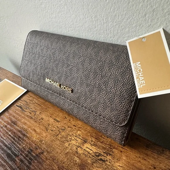 Michael Kors Brown Pebbled Continental Trifold Wallet Monochrome MK NWT - Picture 2 of 7